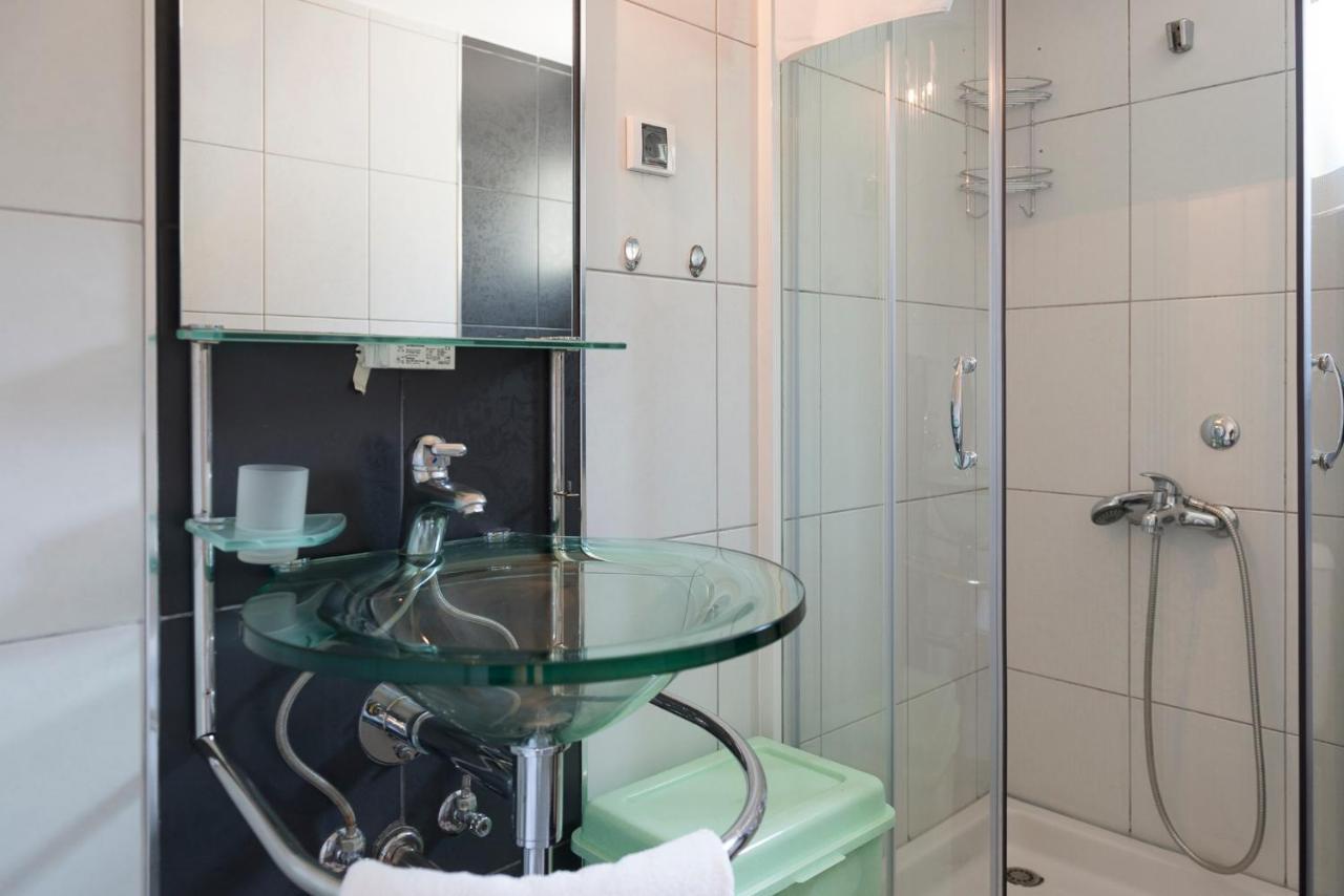 Green Home Apartments コトル エクステリア 写真